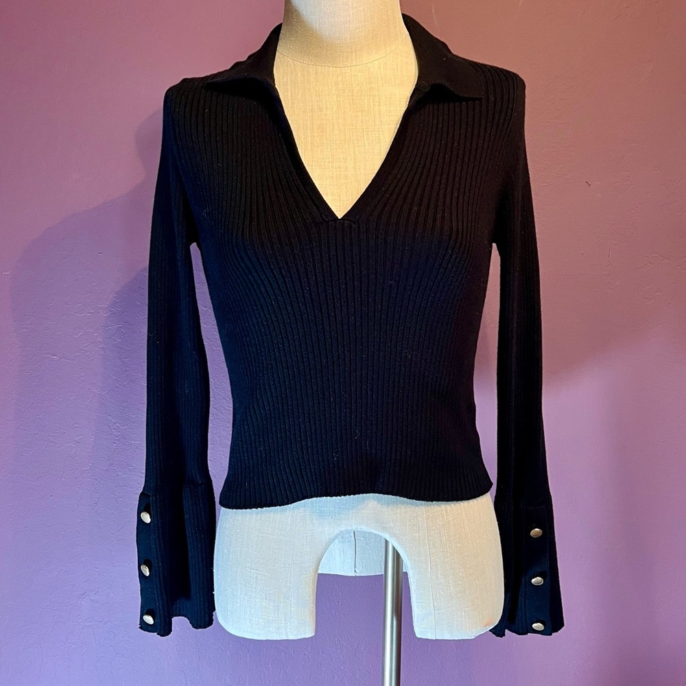 🖤Maeve by Anthropologie Black Ribbed V-Neck Sweater w Button Cuffed Bell Sleeves